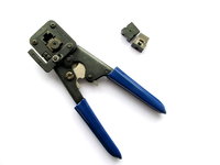 800px-Crimping-pliers-pro-RJ-0a.jpg