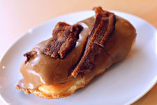 640px-Bacon_donut.jpg